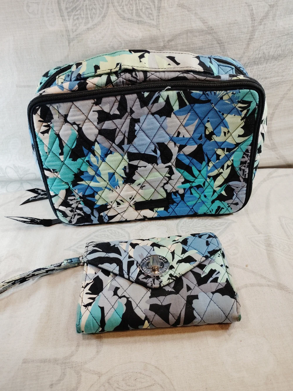 Vera Bradley Quilted Floral Cosmetic Case and Wristlet in Aqua Blue Black
